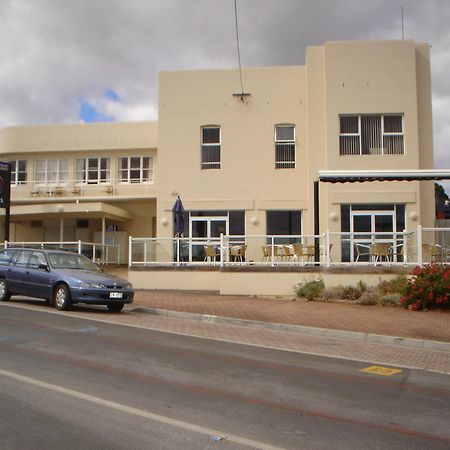 Happy Backpacker Hostel Penguin Exterior photo